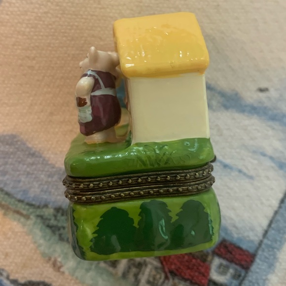 3 Little Pigs Trinket Box & Trinket - Picture 6 of 14
